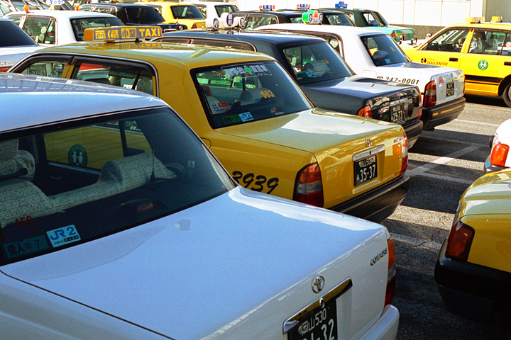 photograph | summer, taxi, Okayama Station | 夏, タクシー, 岡山駅