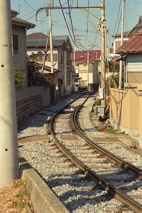 photograph, 2002 | Koshigoe, Kamakura | 江の電, 腰越, 鎌倉