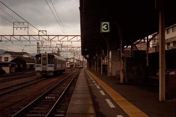 photograph, 2008 | winter, Yosan Line, Iyo-Saijo Sta. | 冬, 予讃線, 伊予西条駅
