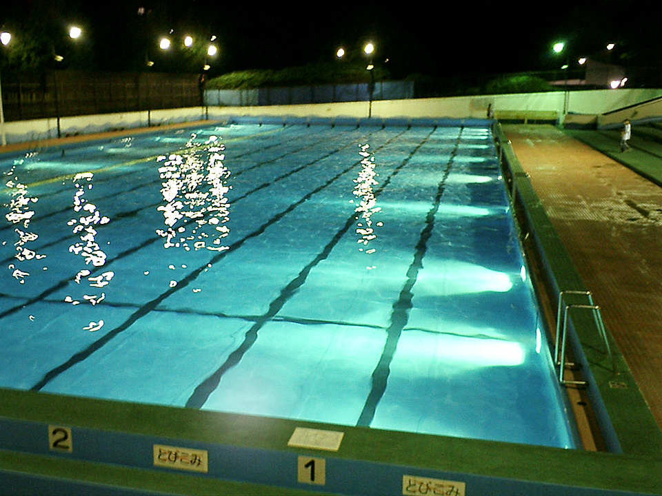 photograph, 2003 | summer, pool, Komazawa Olympic Park, Setagaya, Tokyo | 夏, 夜のプール, 駒沢オリンピック公園, 世田谷, 東京