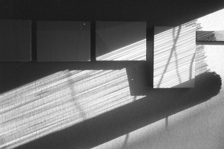 photograph, 2013 | summer, parallel line, apartment room | 夏, 光線, 部屋