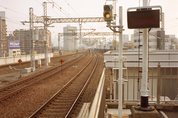 photograph, 2009 | spring, morning, Okayama Station | 春, 早朝, 岡山駅
