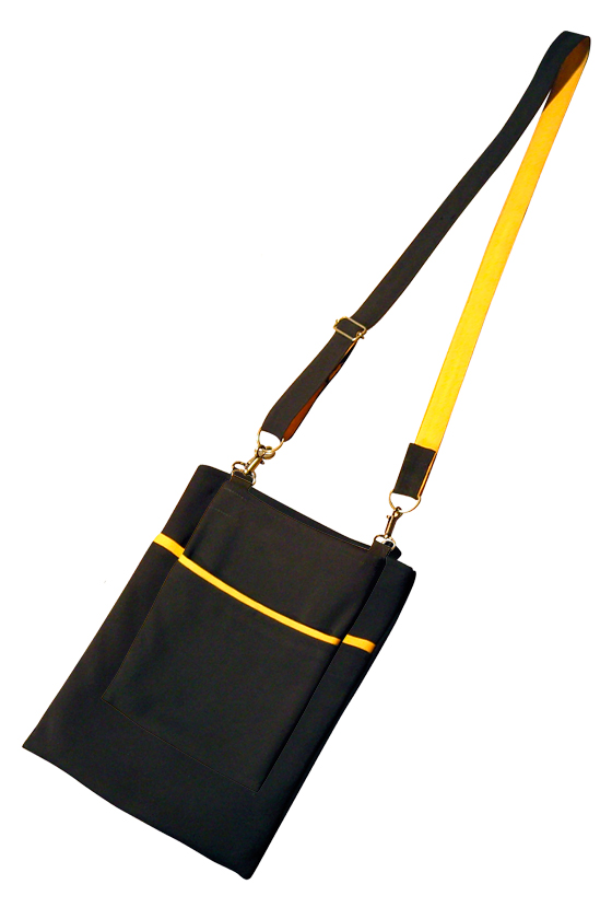 handicraft, shoulder bag | 大小ふたつのバッグで構成されたショルダーバッグ