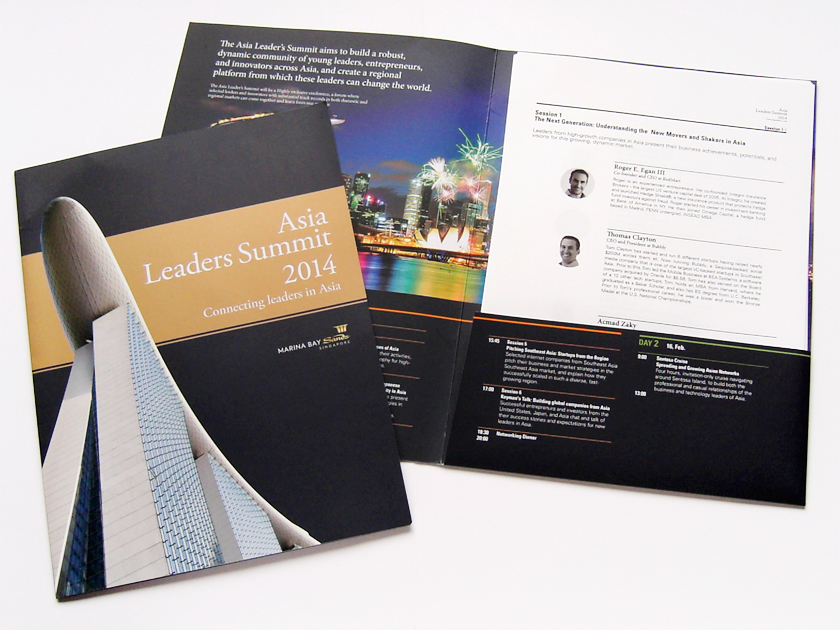 graphic design, folder | 厚手の2ツ折で内見開きにポケットがついた会議資料のフォルダ