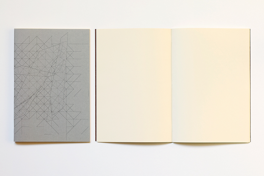 plain notebook—無地のA5ノート | 無地の見開き