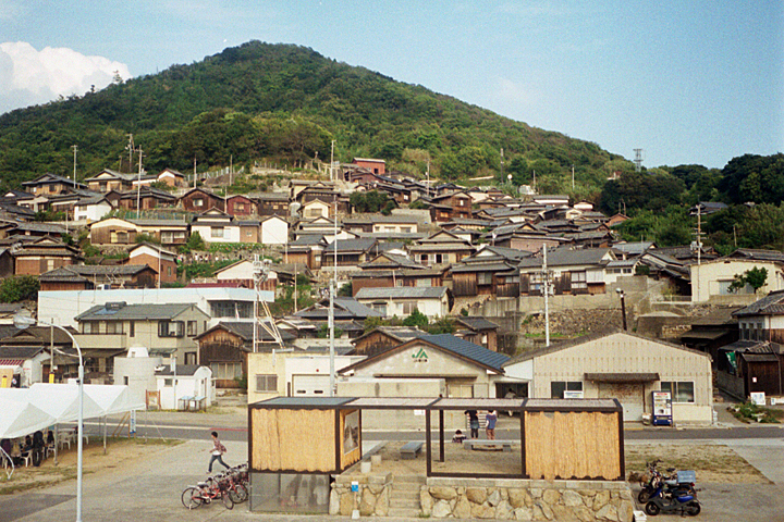 photograph | Ogijima, Setouchi | 男木島, 瀬戸内 | Fuji color 100, BelOMO Chajka-II, Industar-69 28mm F2.8 | Oct. 15. Fri. 2010